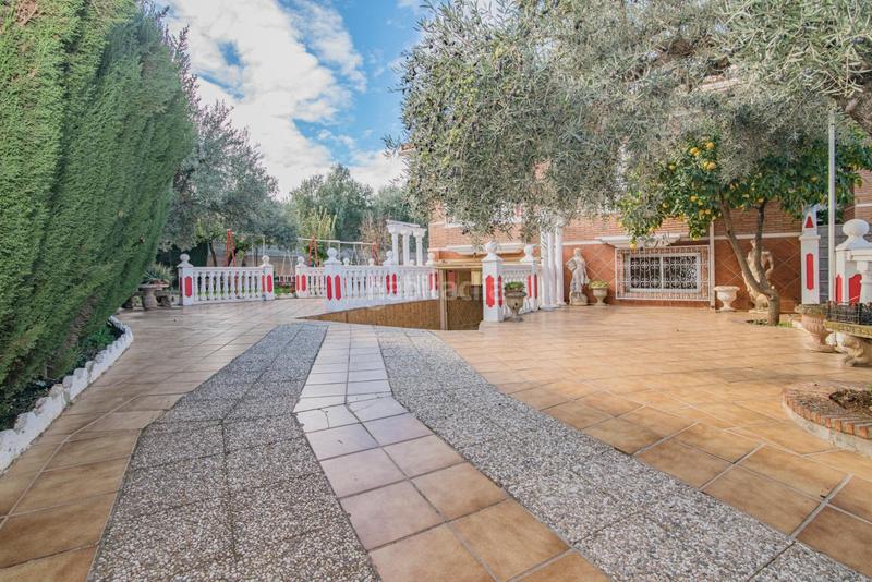 Foto 4d85916a-1736-4de9-b140-812fecfd52d9. Chalet ogijares chalet independiente en parcela de 1350 metros cuadrados. en Ogíjares