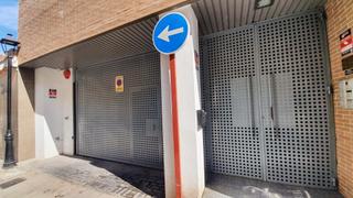 Aparcament cotxe  Calle parras. En venta plaza de garaje céntrica en la entrada de ogijares, jun