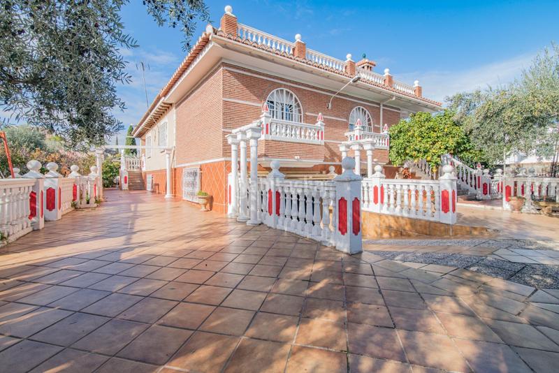 Foto 4f309729-d513-452b-89f8-4ca5f1cae879. Chalet ogijares chalet independiente en parcela de 1350 metros cuadrados. en Ogíjares