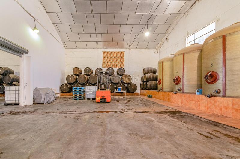 Foto b9d5b440-beeb-428e-9495-eb303bae599c. Local commercial dans carretera carretera de motril 117. Alhendín 117 dans Alhendín