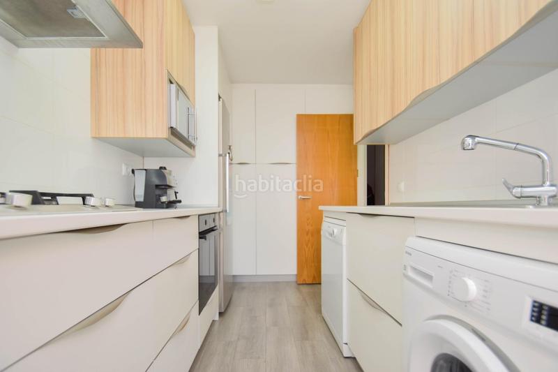 Foto b6627abf-f9c7-4019-a1d3-6fb154f90d0b. Planta baja oportunidad única! vivienda reformada en el centro cerca del metro en Armilla