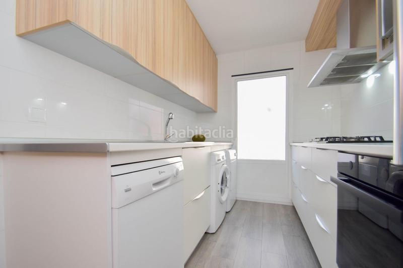 Foto c7c20840-d445-40e8-b6b2-bd26cea73eaf. Planta baja oportunidad única! vivienda reformada en el centro cerca del metro en Armilla