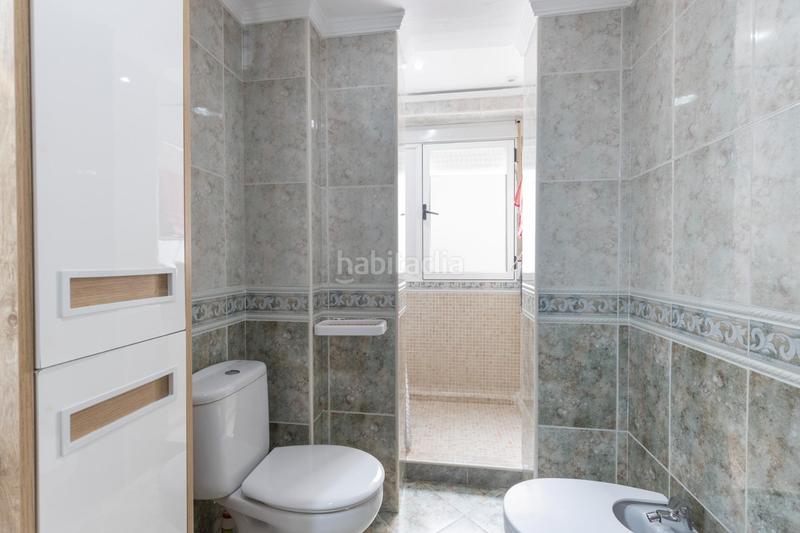 Foto 173e588d-6a73-40c2-bfa6-715709688eb1. Piso magnifico piso de tres habitaciones en una quinta planta con terraza, junto a universidades!!!!!! en Granada