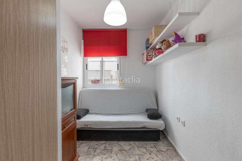 Foto 1e53f475-e054-47d2-a767-3331703540a0. Piso magnifico piso de tres habitaciones en una quinta planta con terraza, junto a universidades!!!!!! en Granada