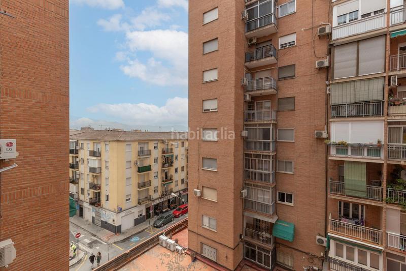 Foto 5339a3dc-70b3-4a15-9f30-cf86697fbc07. Piso magnifico piso de tres habitaciones en una quinta planta con terraza, junto a universidades!!!!!! en Granada