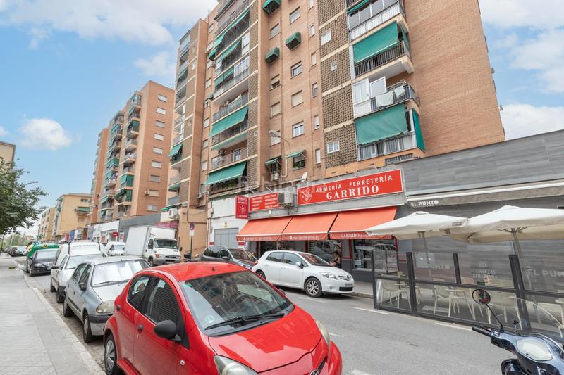 Foto 67117175-bc16-45fc-95e4-2a2efaa14be5. Piso magnifico piso de tres habitaciones en una quinta planta con terraza, junto a universidades!!!!!! en Granada