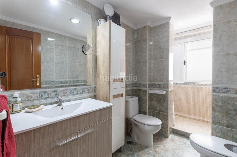Foto d523fb60-1e96-4900-8624-912aa1b17edb. Piso magnifico piso de tres habitaciones en una quinta planta con terraza, junto a universidades!!!!!! en Granada