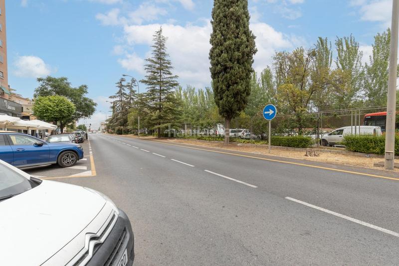 Foto f51091de-d548-4165-bd93-22468440b078. Piso magnifico piso de tres habitaciones en una quinta planta con terraza, junto a universidades!!!!!! en Granada