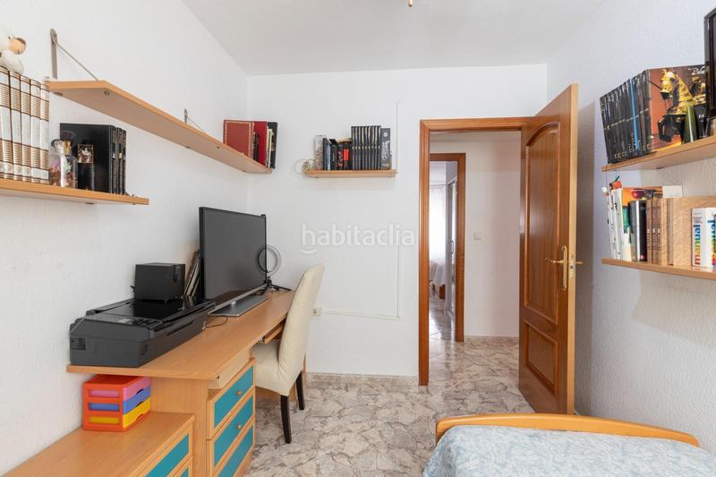 Foto f893590a-45c8-4338-a08b-6f91aa42ec07. Piso magnifico piso de tres habitaciones en una quinta planta con terraza, junto a universidades!!!!!! en Granada