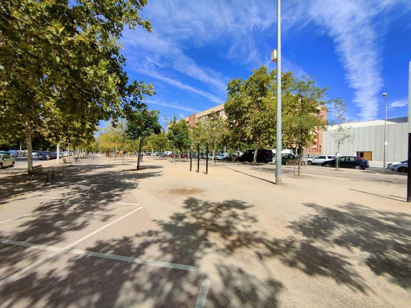 Foto 8aa7db95-91df-4288-a50a-ac482d0c8139. Affitto locale commerciale in avenida Joaquina Eguaras in Granada