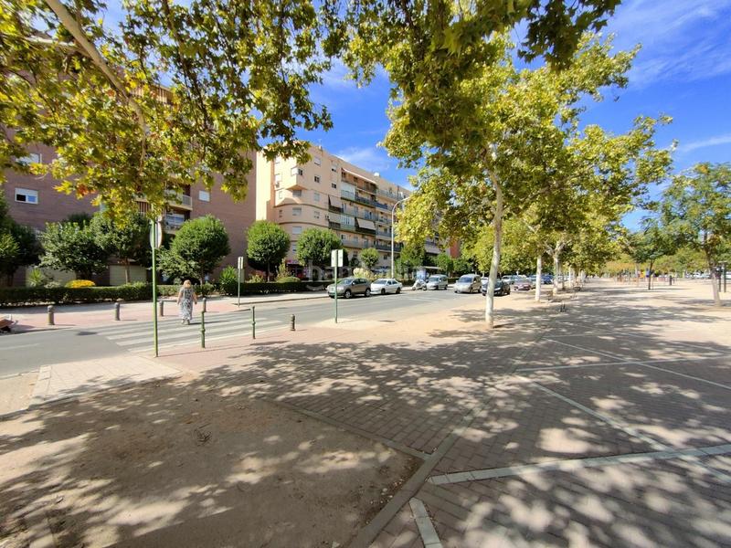 Foto 540c522a-e11a-43c6-a056-a834a2c185ab. Alquiler local comercial en avenida Joaquina Eguaras alquiler local en Joaquina Eguaras en Granada