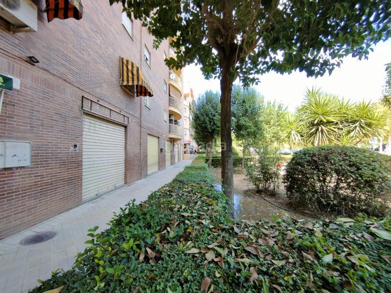 Foto 30155188-fe73-4b3a-973b-51e5b28161aa. Rent business premise in avenida Joaquina Eguaras in Granada