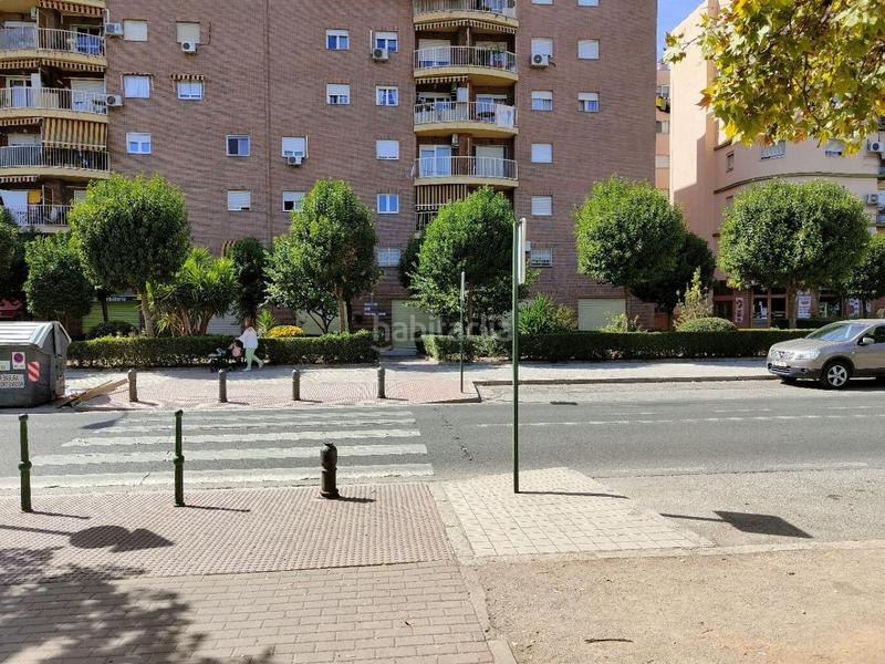 Foto 9433304e-6a6c-44b4-aae1-dfdda6be3d38. Rent business premise in avenida Joaquina Eguaras in Granada