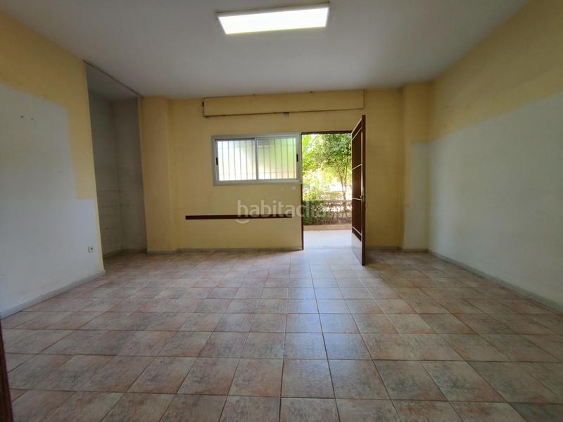 Foto 95f4ee01-ef81-4e5e-a27e-8c3b49e31c78. Rent business premise in avenida Joaquina Eguaras in Granada