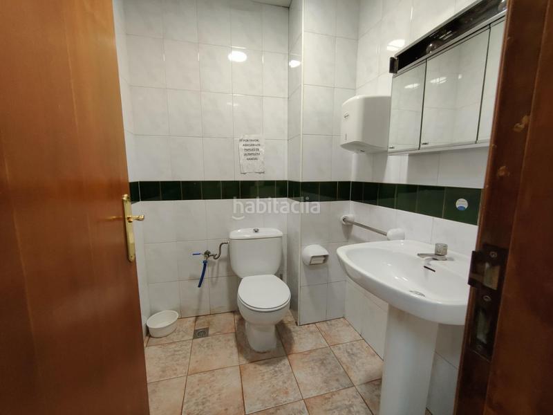 Foto ae96ec43-feea-4d21-a583-2abcb6df5270. Rent business premise in avenida Joaquina Eguaras in Granada