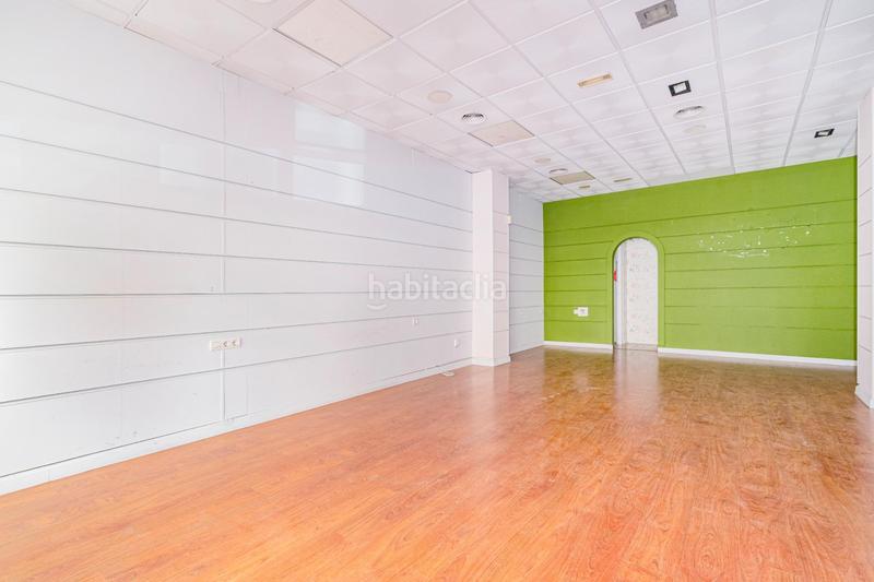 Foto 348fd12b-f678-431c-aeed-60094775c37f. Alquiler local comercial local en el centro . en Camino de Ronda Granada