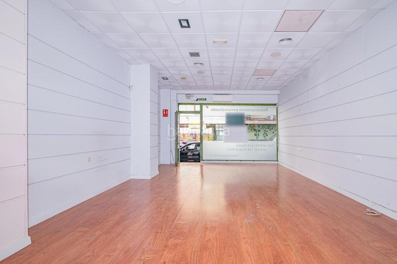 Foto 88c2236f-f573-41d5-8284-f6d57c58910c. Alquiler local comercial local en el centro . en Camino de Ronda Granada