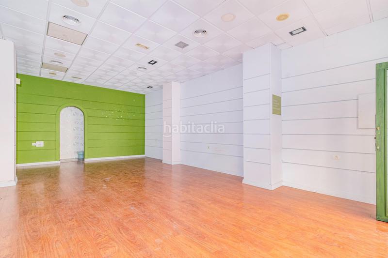 Foto cd18421c-1ea5-42e7-bef0-efe1e03ca684. Rent business premise in Camino de Ronda Granada