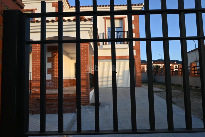 Foto 2bd902c1-7d8a-4477-88ab-2ab25a4cc2d3. Terreno residenziale in calle abelia 13 in Villa de Otura