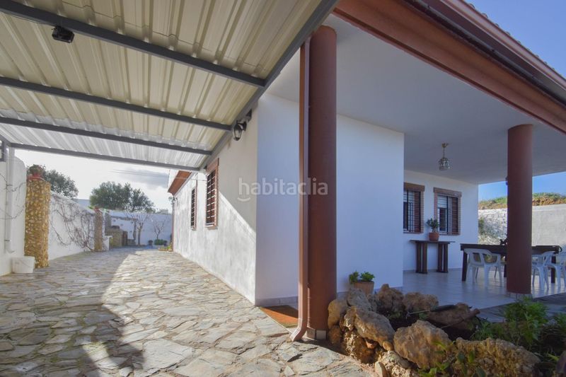 Foto 564d8b02-290d-4864-b7d1-d1d8006f9b9c. Casa amb aparcament a Atarfe