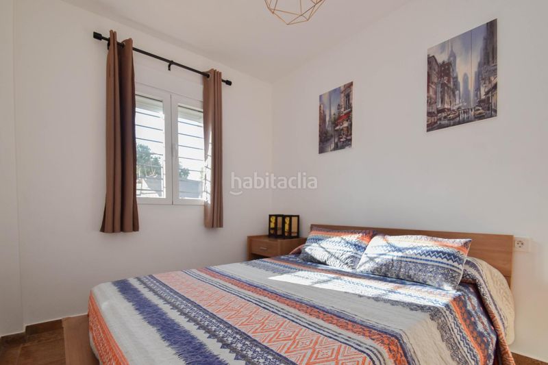 Foto f8e4084e-8d11-4e74-8459-218dcb94948f. Casa amb aparcament a Atarfe