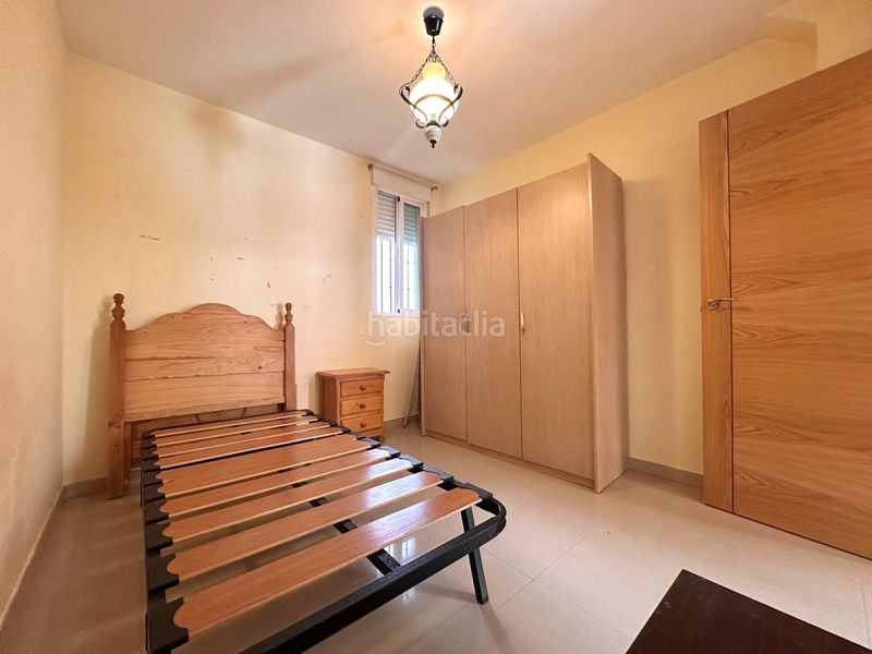Foto d956d561-e619-4298-b66a-1bd3e43bdb1d. Piso en Avda. De los Ogíjares Armilla