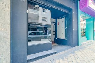 Local Comercial a Calle Calle Ancha de Gracia