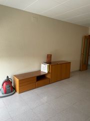 Lloguer Pis  Carrer sant narcís. Piso de 4 habitaciones en el centro de vilobí d'onyar