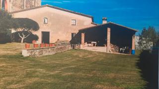 Masia a Cassà de la Selva. Masia en venta