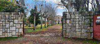 Masia a Cassà de la Selva. Masia rural en riudellots de la selva
