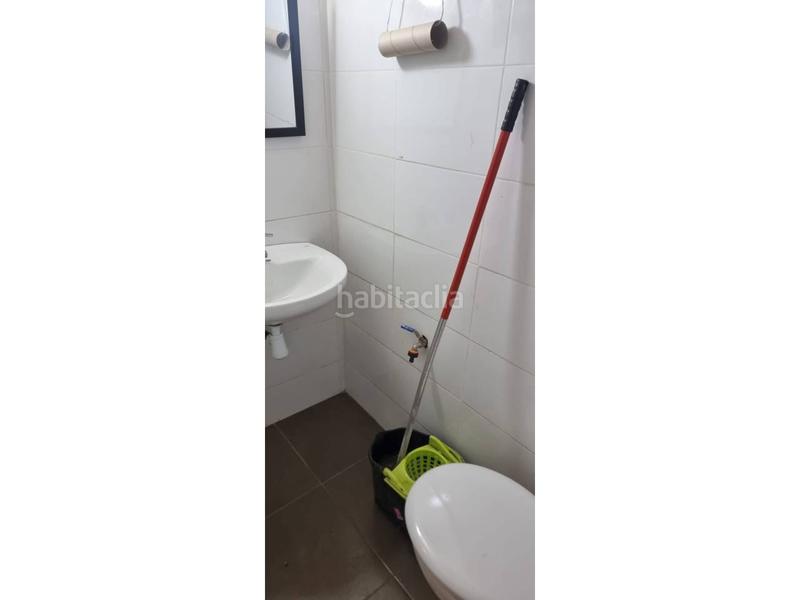 Foto c949d1d3-2201-4d48-a009-1ff6a7ca50e2. Local comercial  a 1 minuto del metro Fondo en Santa Coloma de Gramenet