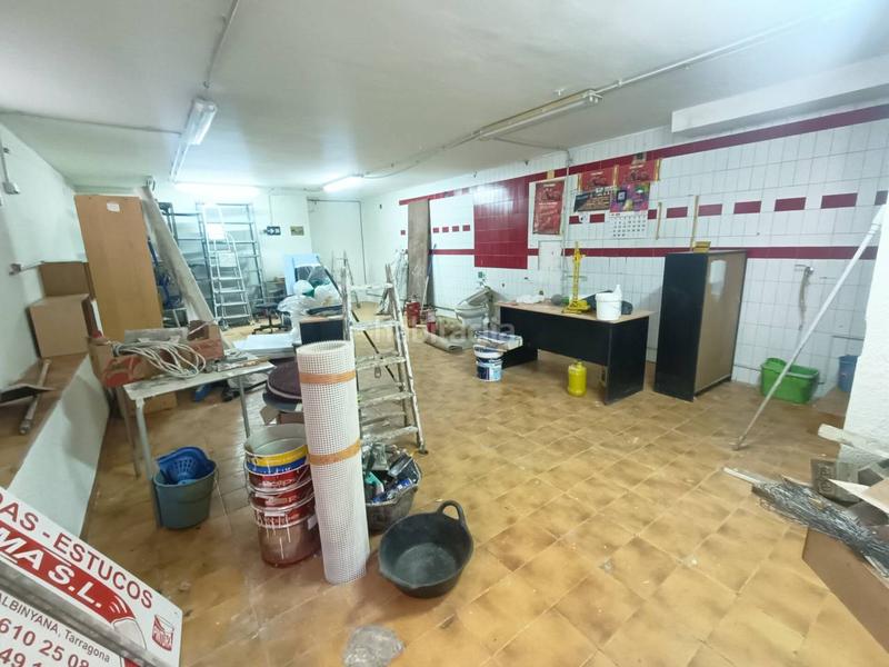 Foto b3184a56-c127-49d8-97a6-b9cdb48a4265. Local comercial local en venta a pie de calle en Llatí Santa Coloma de Gramenet