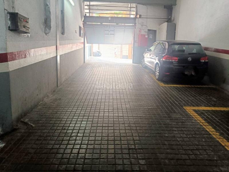 Foto 4b01c918-76a5-405b-a164-b0944b73e47a. Parking coche se vende parking en centro Can Mariner increíble oportunidad ! en Santa Coloma de Gramenet
