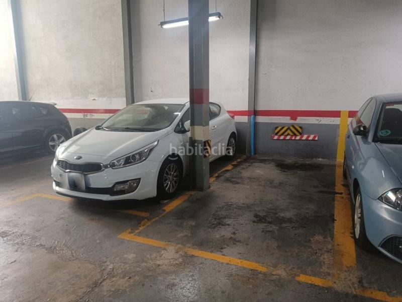 Foto f8be0d2f-647d-45cb-9164-498f93daac58. Parking coche se vende parking en centro Can Mariner increíble oportunidad ! en Santa Coloma de Gramenet