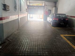 Parking coche  Milà i fontanals. Se vende parking en centro  can mariner increíble oportunidad en