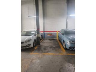 Parking coche  Milà i fontanals. Se vende parking en centro  can mariner increíble oportunidad en