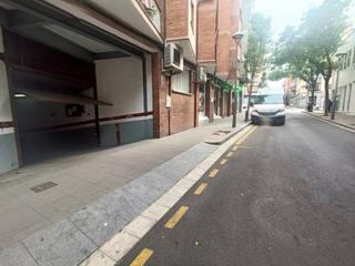 Autoparkplatz  Milà i fontanals. Se vende parking en centro  can mariner increíble oportunidad en