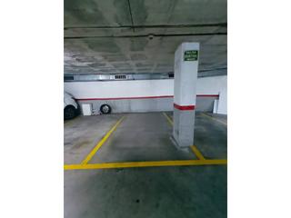 Aparcament cotxe  Sant jordi. Parking en santa rosa