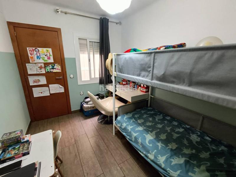 Foto 33812812-e8ba-4845-912e-a9b57ca158ab. Piso ático con terraza y ascensor Santa Rosa. en Santa Coloma de Gramenet