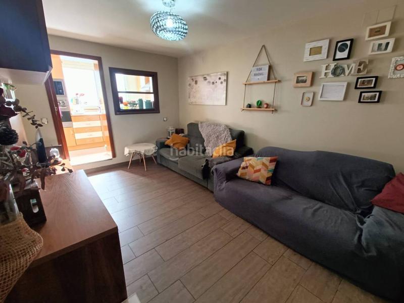 Foto a77ed817-f939-4720-833e-f39c5b26225c. Ático  con terraza y ascensor Santa Rosa. en Santa Coloma de Gramenet