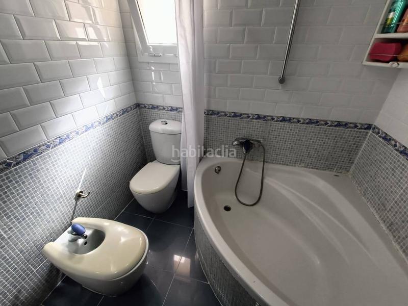 Foto bcbef392-a83e-4bc6-b1fb-9fc5b468a441. Ático  con terraza y ascensor Santa Rosa. en Santa Coloma de Gramenet