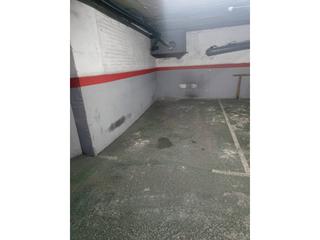 Posto auto  Irlanda. Parking en venta en centre
