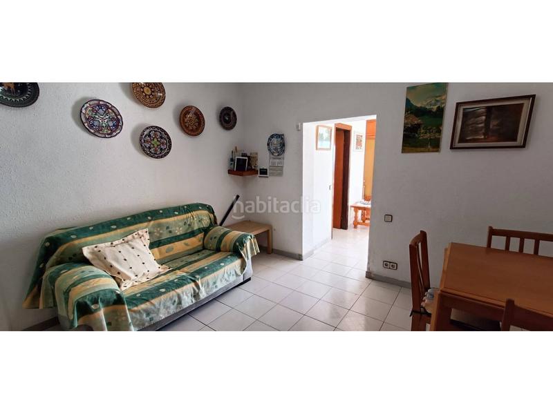 Foto 5faa5400-df1c-483c-b4de-dfa318abb4d5. Casa  en singuerlin en Guinardera Santa Coloma de Gramenet
