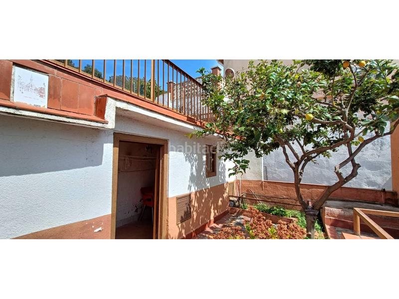 Foto 860b3bb7-f6a9-487c-9637-af107b89c226. Casa  en singuerlin en Guinardera Santa Coloma de Gramenet