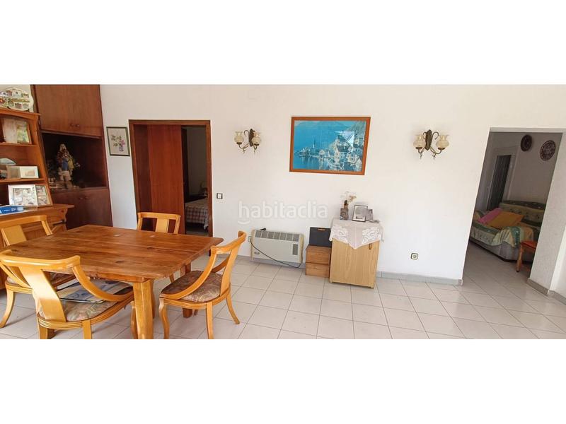 Foto 9f4b8832-5691-4d52-9669-70c7ec78f829. Casa  en singuerlin en Guinardera Santa Coloma de Gramenet