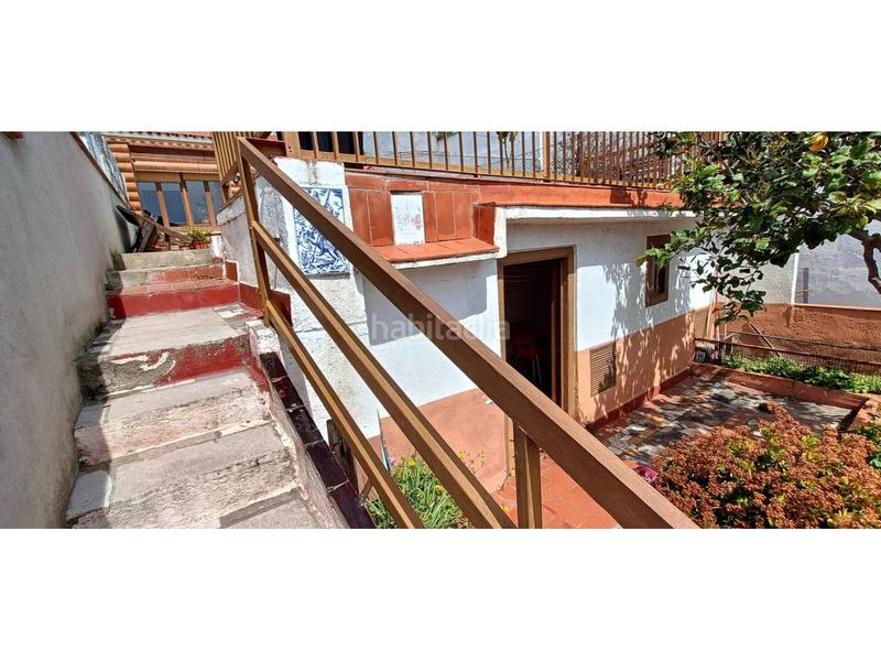 Foto a816988a-4057-45b3-8580-0fc3ceff45f9. Casa  en singuerlin en Guinardera Santa Coloma de Gramenet