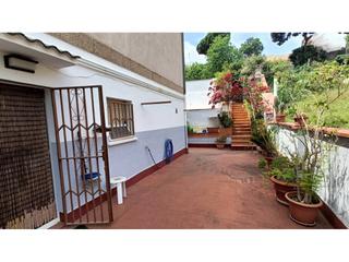 Appartement  Ramon berenguer iv. Amplio y luminoso piso con impresionante terraza en zona residen