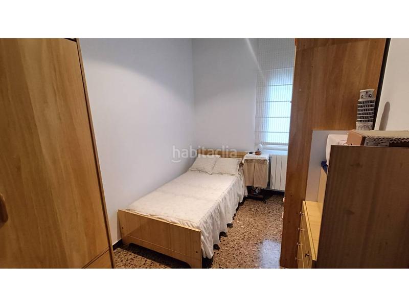 Foto 5dd71a7b-e0e7-4e8e-a75a-451a988d1c52. Piso amplio y luminoso piso con impresionante terraza en zona residencial en Santa Coloma de Gramenet