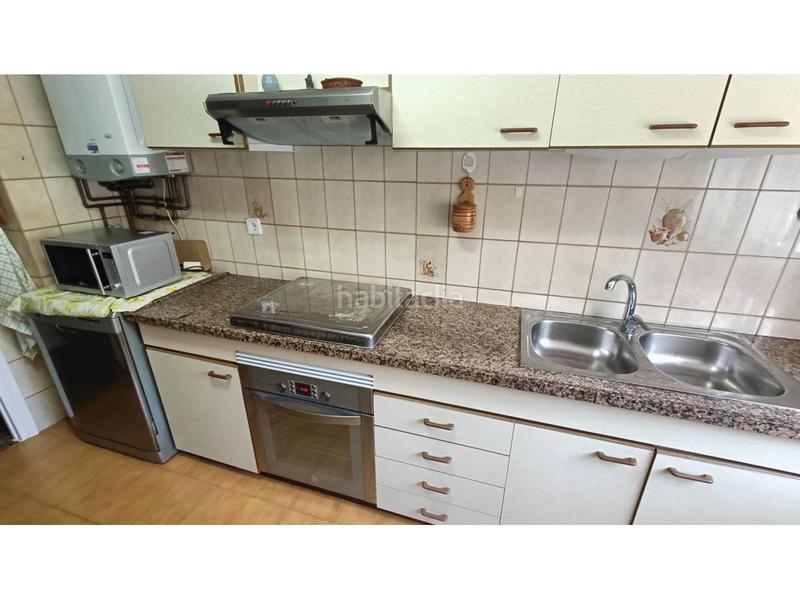 Foto b07d74c4-aeda-49f0-af86-909376d6737a. Piso amplio y luminoso piso con impresionante terraza en zona residencial en Santa Coloma de Gramenet