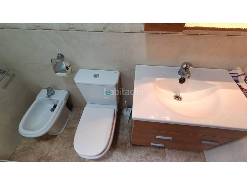 Foto b5964b40-0342-4e70-a21c-bd0c98d5ed71. Piso amplio y luminoso piso con impresionante terraza en zona residencial en Santa Coloma de Gramenet